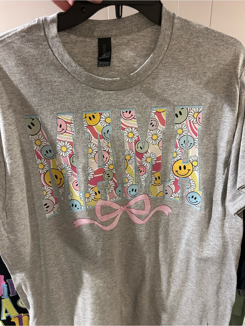 Gildan Mama shirt. Homemade just for you!